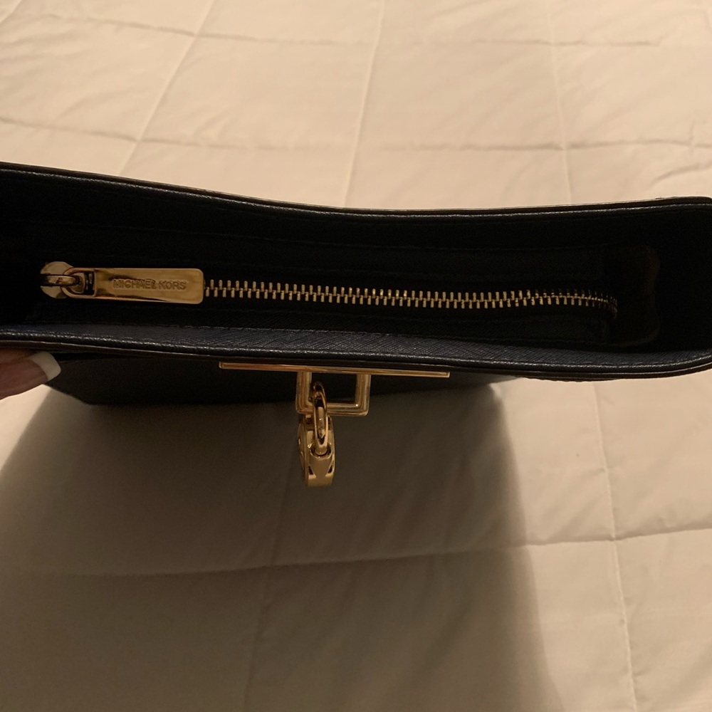 MICHAEL KORS INDIGO BLUE SAFFIANO LEATHER SHOULDER BAG - Picture 6 of 14